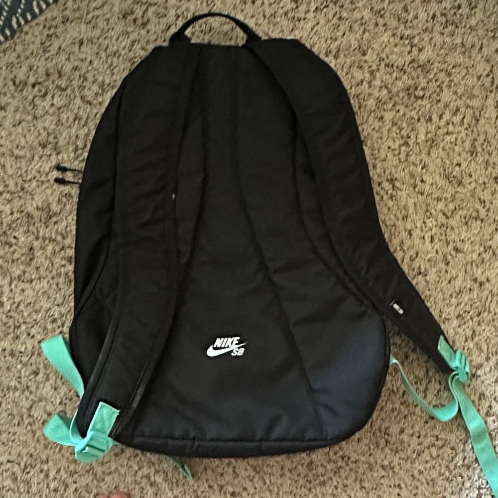Nike SB Backpack - Picture 3 of 4